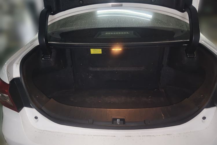 Used BYD Qin New Energy 2014 1.5T Cool Black Knight Flagship Model Trunk