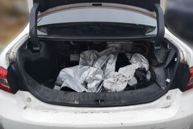 Used BYD Qin New Energy 2014 1.5T Flagship Model Trunk