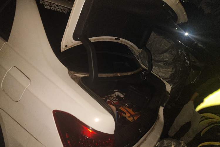 Used BYD Qin New Energy 2014 1.5T Flagship Model Trunk