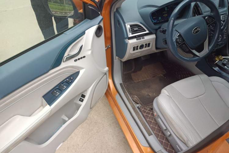 Used BYD Qin New Energy 2014 1.5T Flagship Model Driver Seat