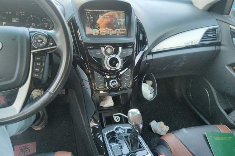 Used BYD Qin New Energy 2015 1.5T Dual-Crown Flagship Plus Edition Audio And AC Panel