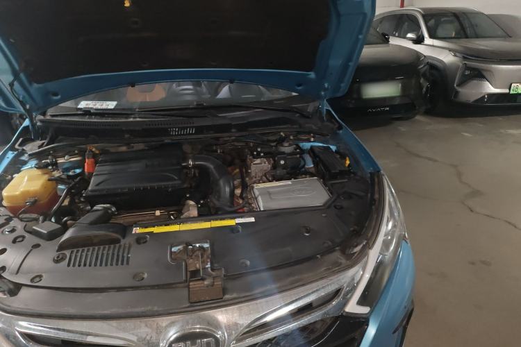 Used BYD Qin New Energy 2015 1.5T Dual-Crown Flagship Plus Edition Engine Bay Left