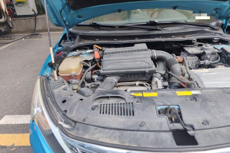 Used BYD Qin New Energy 2015 1.5T Dual-Crown Flagship Plus Edition Engine Bay Right