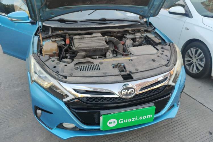 Used BYD Qin New Energy 2015 1.5T Dual-Crown Flagship Plus Edition Engine Bay Right