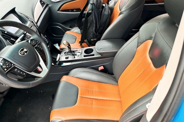 Used BYD Qin New Energy 2015 1.5T Dual-Crown Flagship Plus Edition Left Front Seat