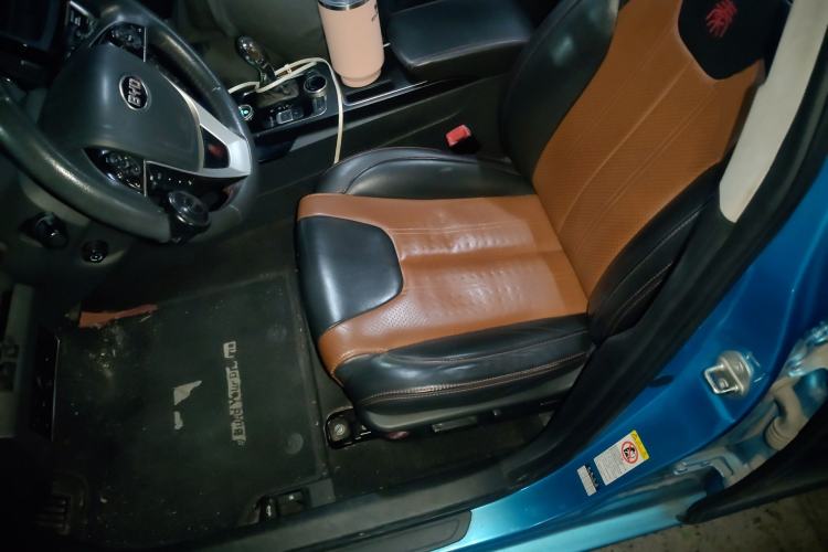 Used BYD Qin New Energy 2015 1.5T Dual-Crown Flagship Plus Edition Left Front Seat