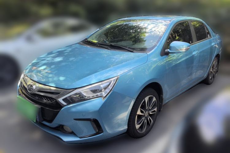 Used BYD Qin New Energy 2015 1.5T Dual-Crown Flagship Plus Edition Guazi used car, China used car export, Used car for sale, Used cars, Cheapest cars for sale