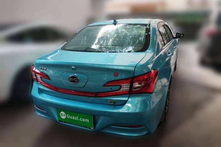 Used BYD Qin New Energy 2015 1.5T Dual-Crown Flagship Plus Edition Rear Right 45 Deg