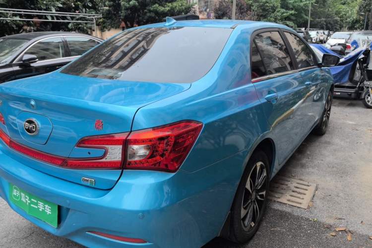 Used BYD Qin New Energy 2015 1.5T Dual-Crown Flagship Plus Edition Rear Right 45 Deg