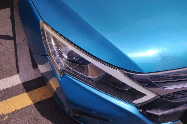Used BYD Qin New Energy 2015 1.5T Dual-Crown Flagship Plus Edition Right Front Headlight