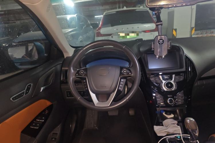 Used BYD Qin New Energy 2015 1.5T Dual-Crown Flagship Plus Edition Steering Wheel