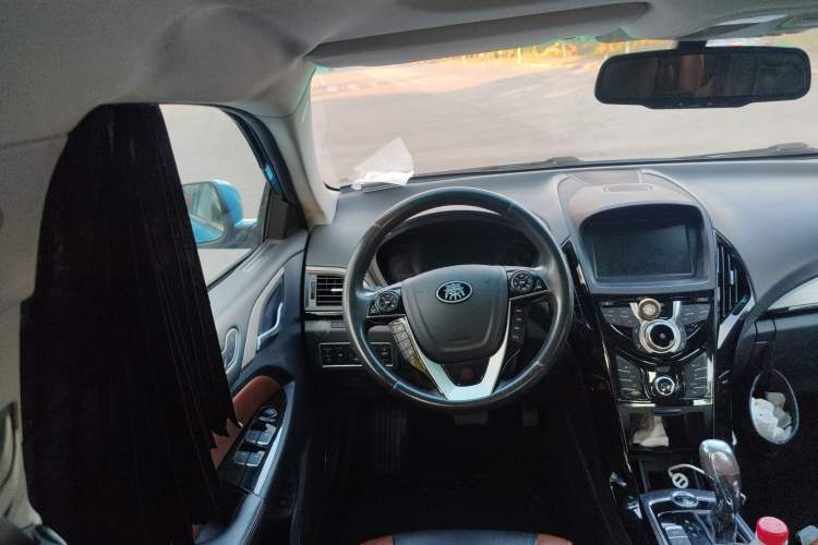Used BYD Qin New Energy 2015 1.5T Dual-Crown Flagship Plus Edition Steering Wheel