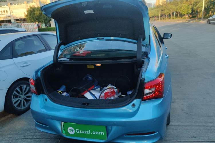 Used BYD Qin New Energy 2015 1.5T Dual-Crown Flagship Plus Edition Trunk