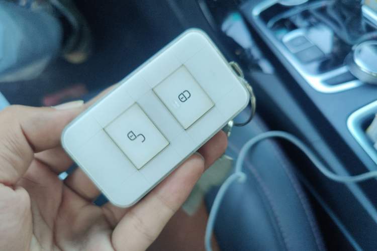 Used BYD Qin New Energy 2015 1.5T Dual-Crown Flagship Plus Edition Vehicle Key