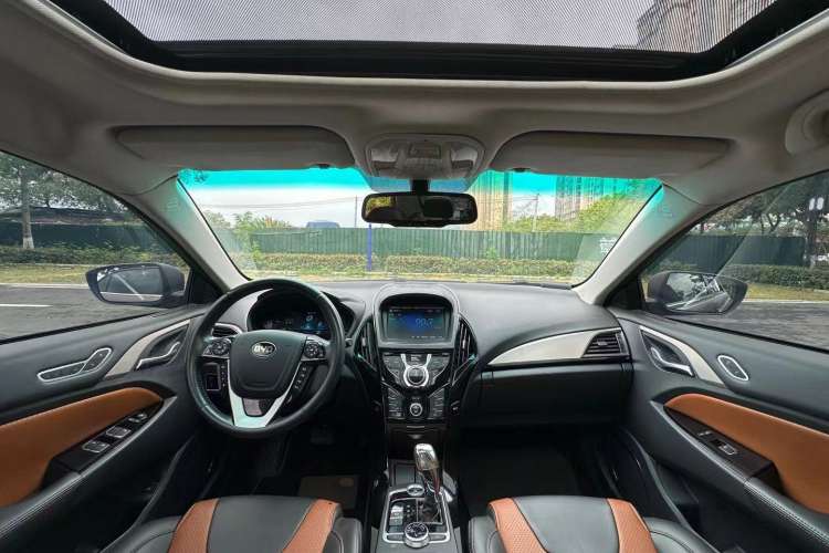 Used BYD Qin New Energy 2015 1.5T Dual-Crown Flagship Plus Edition Center Console