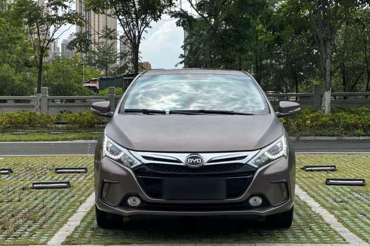 Used BYD Qin New Energy 2015 1.5T Dual-Crown Flagship Plus Edition Front