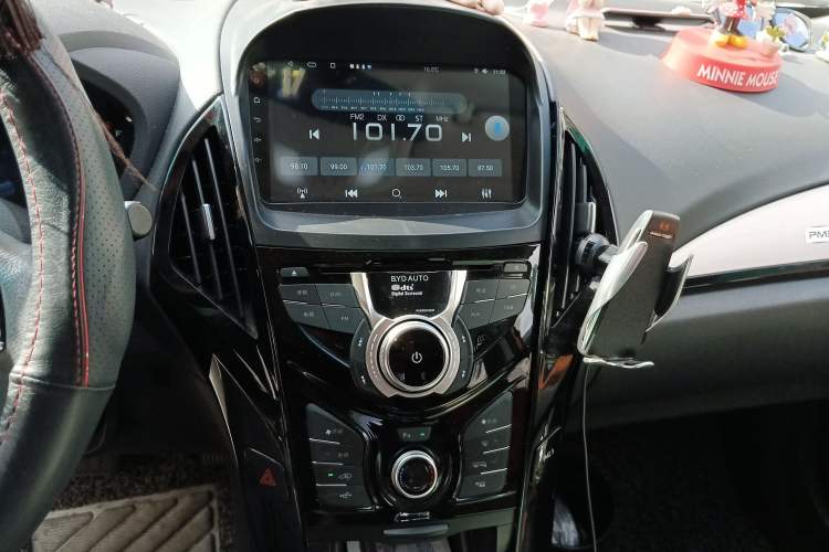 Used BYD Qin New Energy 2015 1.5T Dual-Crown Flagship Plus Edition Audio And AC Panel