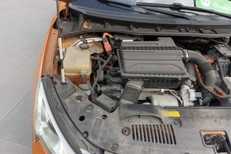 Used BYD Qin New Energy 2015 1.5T Dual-Crown Flagship Plus Edition Engine Bay Right