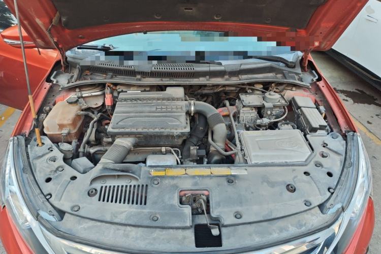 Used BYD Qin New Energy 2015 1.5T Dual-Crown Flagship Edition Engine Bay