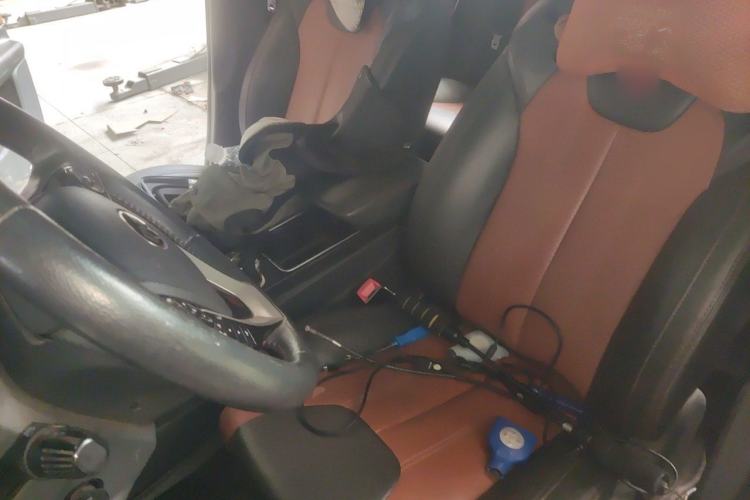Used BYD Qin New Energy 2015 1.5T Dual-Crown Flagship Plus Edition Left Front Seat