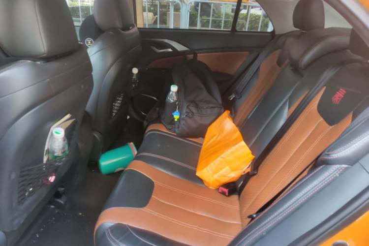 Used BYD Qin New Energy 2015 1.5T Dual-Crown Flagship Edition Left Rear Seat