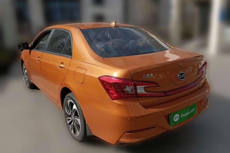 Used BYD Qin New Energy 2015 1.5T Dual-Crown Flagship Plus Edition Rear Left 45 Deg