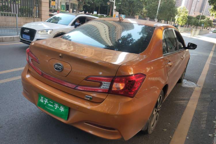 Used BYD Qin New Energy 2015 1.5T Dual-Crown Flagship Edition Rear Right 45 Deg