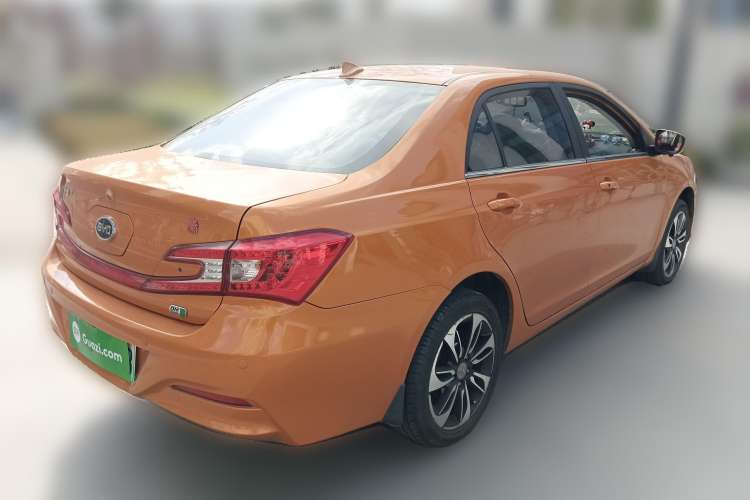Used BYD Qin New Energy 2015 1.5T Dual-Crown Flagship Plus Edition Rear Right 45 Deg
