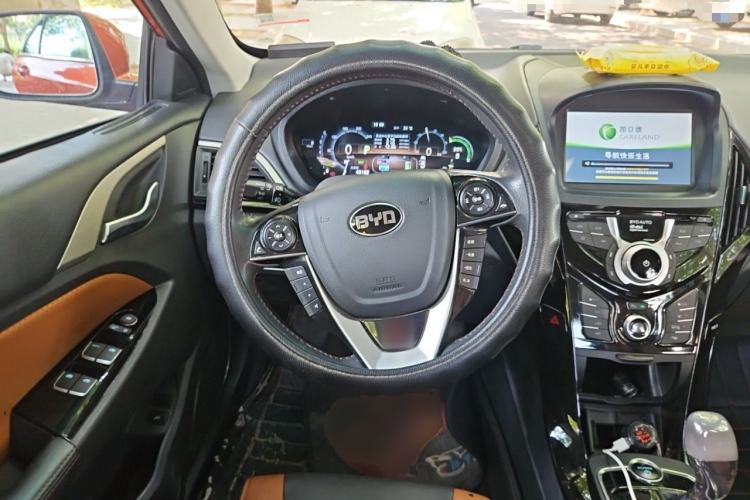 Used BYD Qin New Energy 2015 1.5T Dual-Crown Flagship Edition Steering Wheel