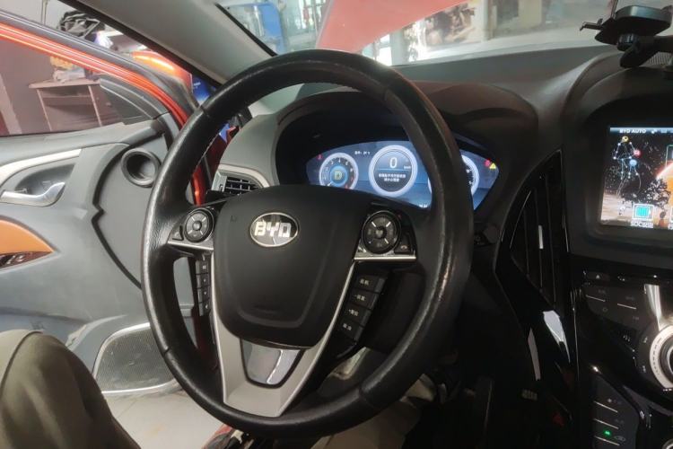 Used BYD Qin New Energy 2015 1.5T Dual-Crown Flagship Plus Edition Steering Wheel