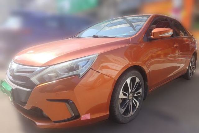 BYD Qin New Energy 2015 1.5T Dual-Crown Flagship Plus Edition usado