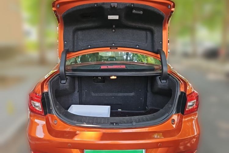 Used BYD Qin New Energy 2015 1.5T Dual-Crown Flagship Edition Trunk