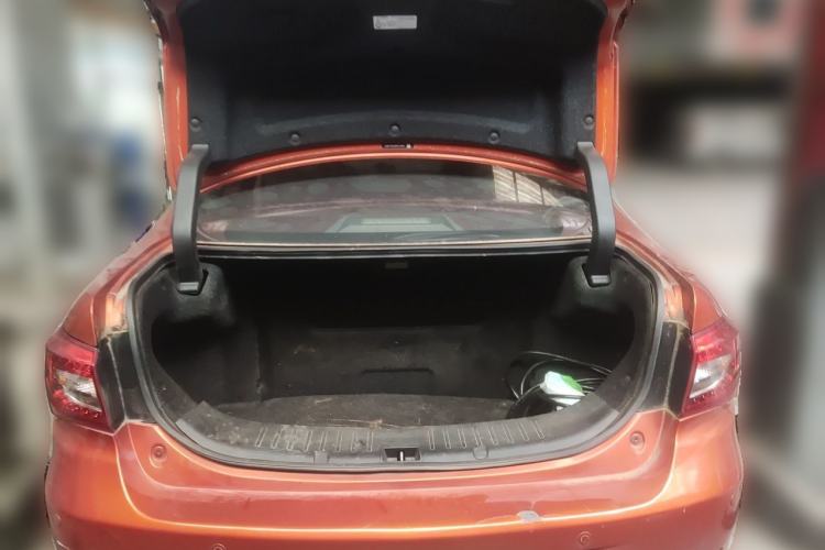 Used BYD Qin New Energy 2015 1.5T Dual-Crown Flagship Plus Edition Trunk