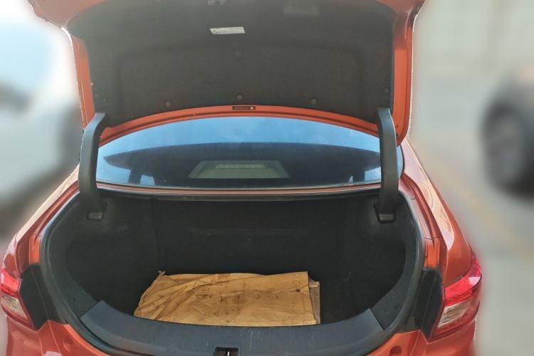 Used BYD Qin New Energy 2015 1.5T Dual-Crown Flagship Edition Trunk