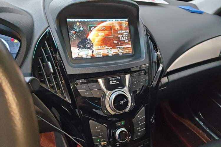 Used BYD Qin New Energy 2015 1.5T Dual-Crown Flagship Plus Edition Audio And AC Panel