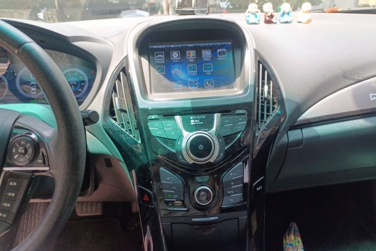 Used BYD Qin New Energy 2015 1.5T Dual-Crown Flagship Plus Edition Audio And AC Panel