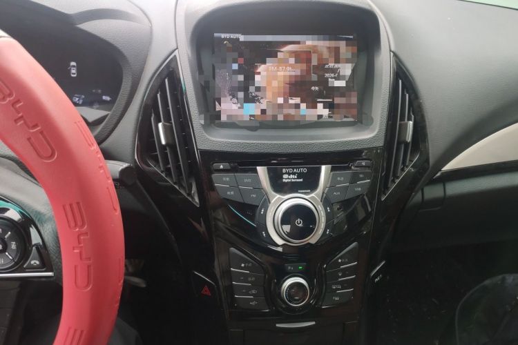 Used BYD Qin New Energy 2015 1.5T Dual-Crown Flagship Plus Edition Audio And AC Panel