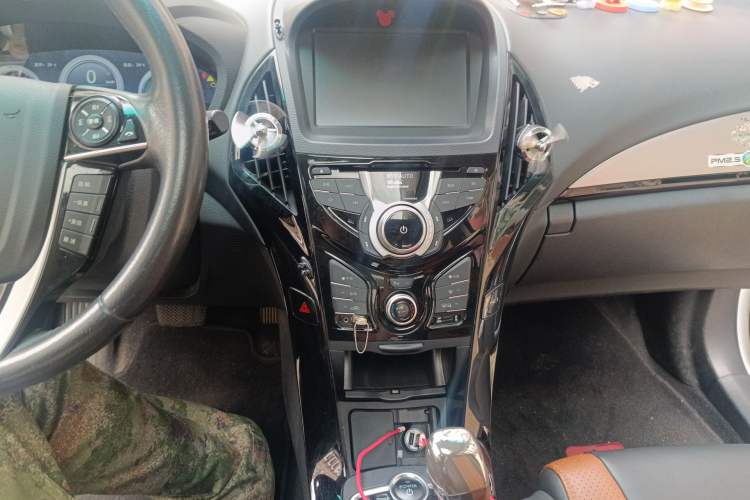 Used BYD Qin New Energy 2015 1.5T Dual-Crown Flagship Plus Edition Audio And AC Panel