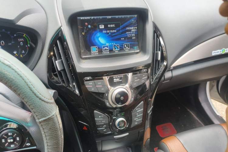 Used BYD Qin New Energy 2015 1.5T Dual-Crown Flagship Plus Edition Audio And AC Panel