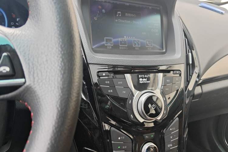 Used BYD Qin New Energy 2015 1.5T Dual-Crown Flagship Plus Edition Audio And AC Panel