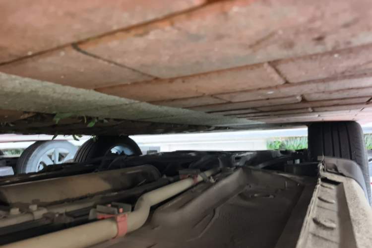 Used BYD Qin New Energy 2015 1.5T Dual-Crown Flagship Plus Edition Chassis Front Left