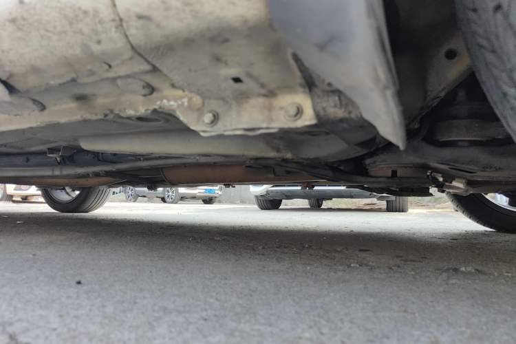 Used BYD Qin New Energy 2015 1.5T Dual-Crown Flagship Edition Chassis Front Right
