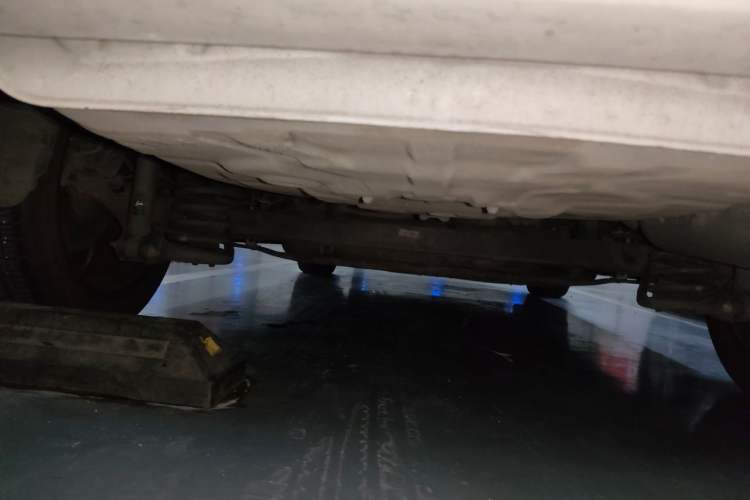 Used BYD Qin New Energy 2015 1.5T Dual-Crown Flagship Plus Edition Chassis Rear