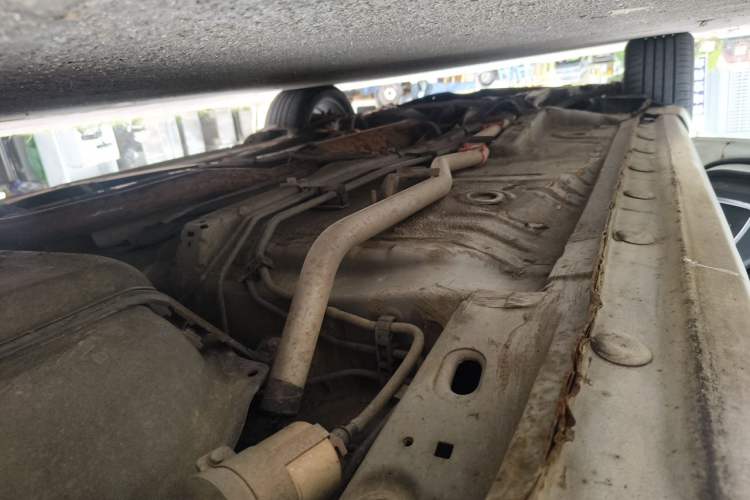 Used BYD Qin New Energy 2015 1.5T Dual-Crown Flagship Plus Edition Chassis Rear Left