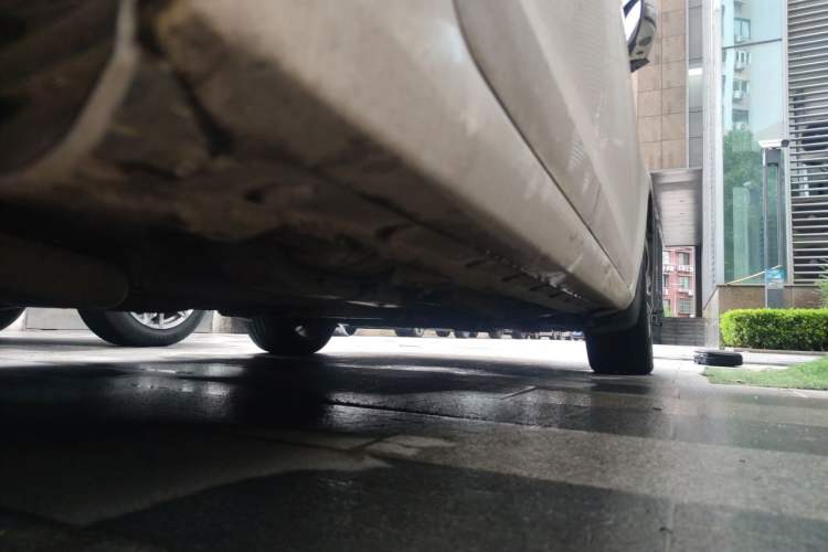 Used BYD Qin New Energy 2015 1.5T Dual-Crown Flagship Edition Chassis Rear Right