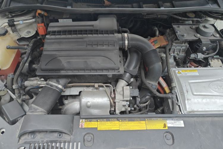 Used BYD Qin New Energy 2015 1.5T Dual-Crown Flagship Edition Engine Bay