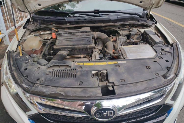 Used BYD Qin New Energy 2015 1.5T Dual-Crown Flagship Plus Edition Engine Bay