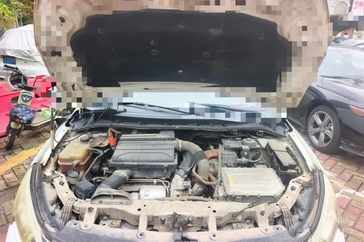 Used BYD Qin New Energy 2015 1.5T Dual-Crown Flagship Plus Edition Engine Bay
