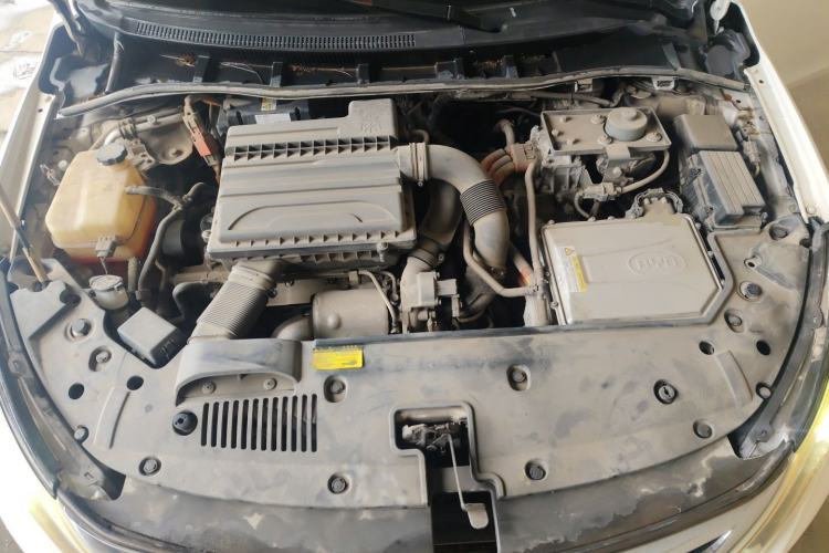 Used BYD Qin New Energy 2015 1.5T Dual-Crown Flagship Plus Edition Engine Bay
