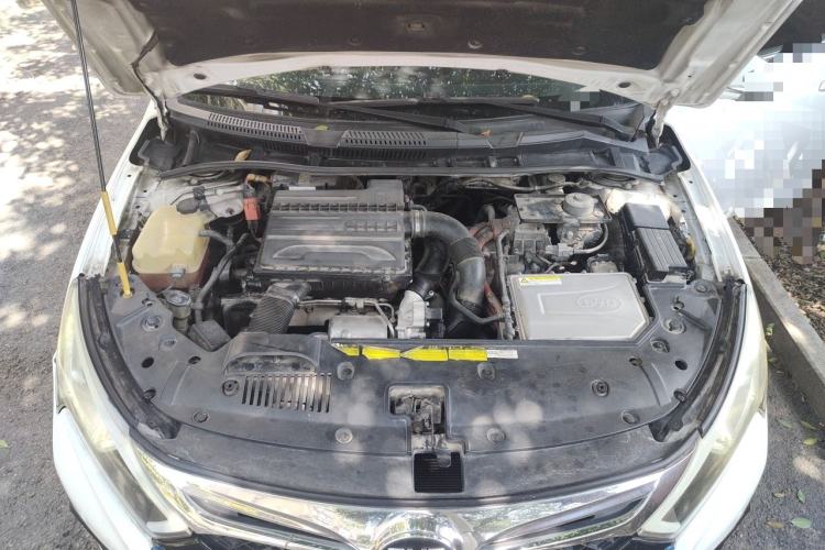 Used BYD Qin New Energy 2015 1.5T Dual-Crown Flagship Edition Engine Bay